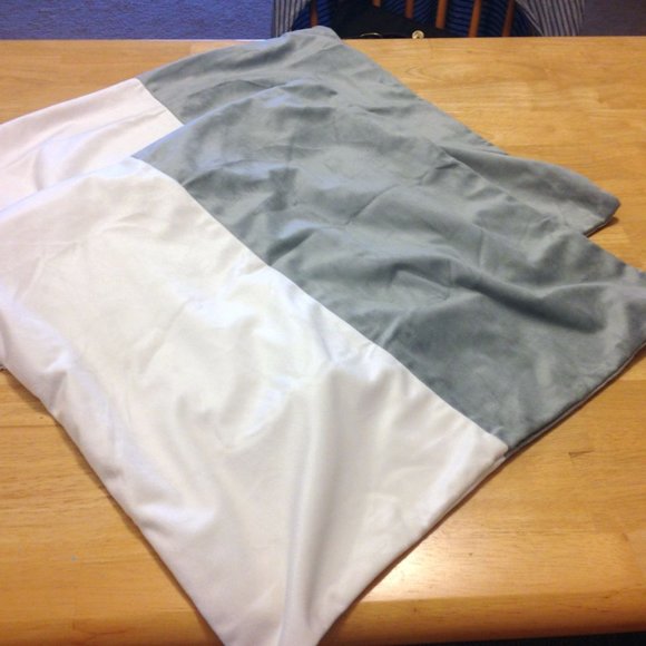 Accent Pillow Covers in muted green and cream, nwot - Picture 1 of 4